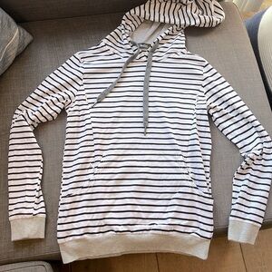 La Mere Nursing sweatshirt/hoodie light weight